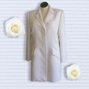 White Spring Coat by Le Suit